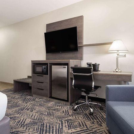 La Quinta By Wyndham Tulsa Airport / Expo Square Hotel Kültér fotó