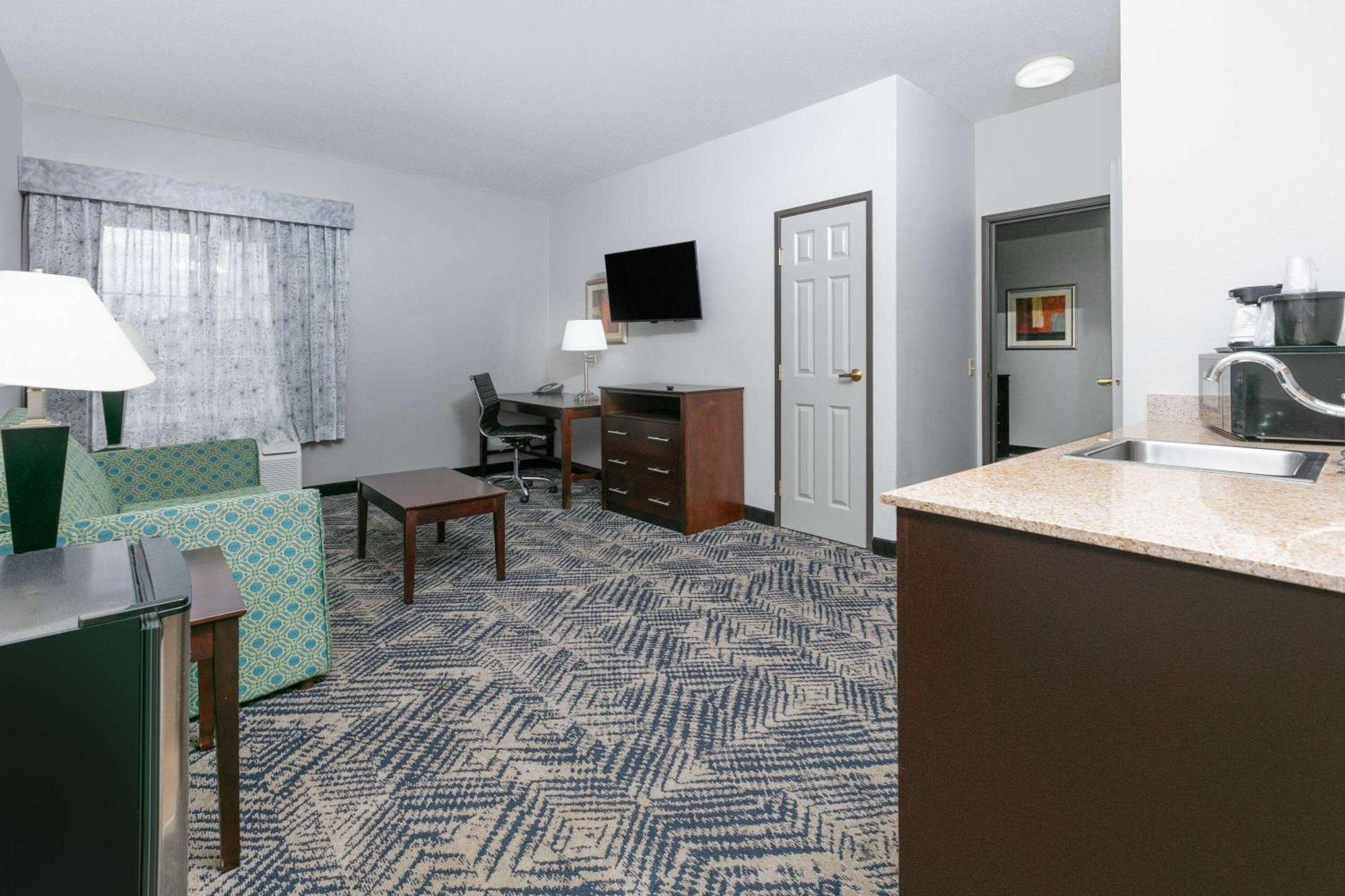 La Quinta By Wyndham Tulsa Airport / Expo Square Hotel Kültér fotó